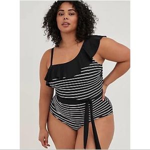 Torrid Size 4 Ruffle One Piece Swimsuit Black & White Stripe NWT